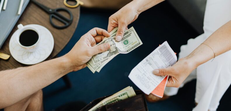 Se, hvad et mikrolån typisk koster, og hvad du skal holde øje med