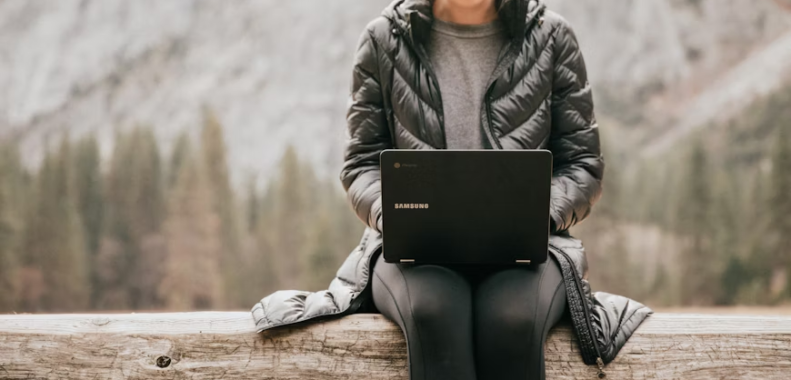De bedste online platforme til jobsøgning for unge i 2025